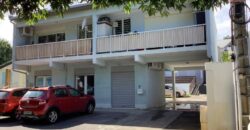À louer un local professionnel idéalement situé proche du centre-ville à la Ravine des Cabris Réunion