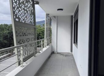 À louer un appartement récent de 39m2 proche des commerces secteur La Bretagne Sainte Clotilde Réunion