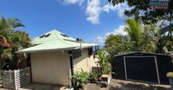 À vendre une grande maison T7/8 der 195m2 sur un terrain 698m2 dans le quartier Ruisseau Blanc à La Montagne Saint Denis Réunion