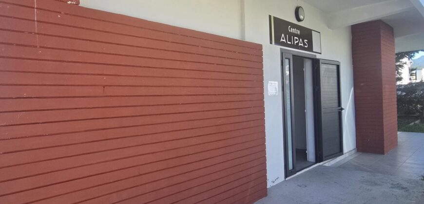 À louer un local commercial de 45m2 en plein centre ville de Saint André Réunion