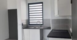 À louer un joli appartement F2 récent avec vue mer à Sainte-Clotilde Réunion