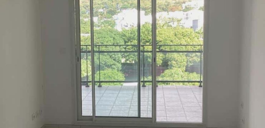 À vendre appartement T2 de 45 m² avec parking à la Résidence Les Flamboyants Saint Denis Réunion