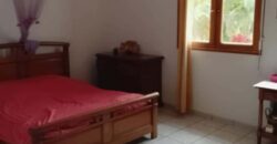 À vendre villa T5 en duplex avec vue mer située dans un quartier calme au 11e km du Tampon Réunion