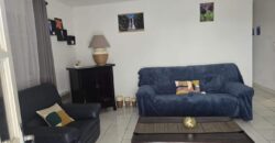 Location d’une villa F4 meublée de plain-pied avec cour clôturée à La Plaine-des-Palmistes Réunion