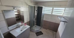 En vente un charmant appartement T5 duplex meublé de 124 m² à Sainte-Clotilde Réunion