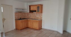 À vendre un appartement de type F2 située dans une résidence sécurisée avec piscine dans le secteur recherché des 400 au Tampon Réunion
