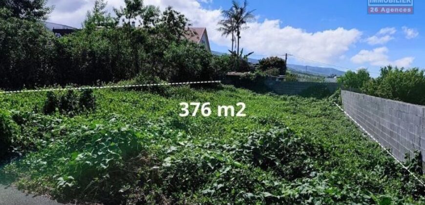 À vendre terrain viabilisé de 376 m2 situé au 19ᵉ km au Tampon Réunion
