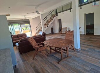 À vendre une charmante villa meublée T3 de 147 m2 située à Saint Philippe Réunion