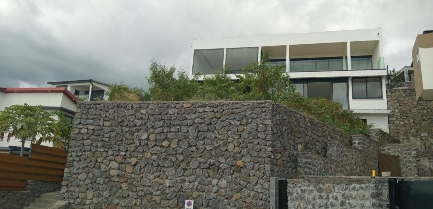 En vente une villa contemporaine neuve avec terrain piscinable et vue mer à La Possession Réunion