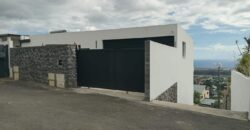 En vente une villa contemporaine neuve avec terrain piscinable et vue mer à La Possession Réunion