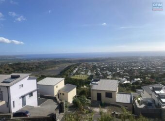 En vente une villa contemporaine neuve avec terrain piscinable et vue mer à La Possession Réunion