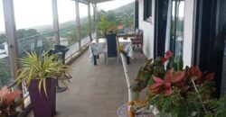 À vendre une villa moderne avec varangues et vue mer exceptionnelle à l’Étang Saint-Leu Réunion