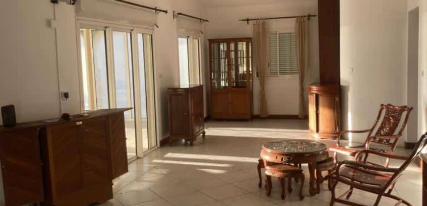 À vendre une spacieuse villa de 241 m² avec vue sur l’océan Indien à La Possession Réunion.
