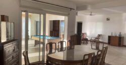 À vendre une spacieuse villa de 241 m² avec vue sur l’océan Indien à La Possession Réunion.
