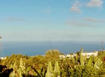 À vendre  maison en duplex F4 à rénover à 5 minutes du centre de Petite-Île Réunion