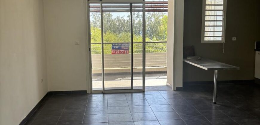 À vendre un appartement T3 de 62 m² sur le front de mer de Saint-Leu Réunion