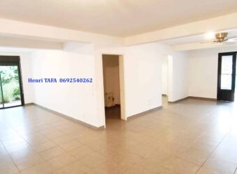 À louer un charmant appartement T3 de 93.67 m2 situé à Saint Joseph Réunion