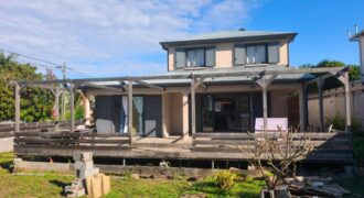À vendre une magnifique villa contemporaine T4 de 110 m2 sur un terrain piscinable de 673 m2 située à La Rivière Saint Louis Réunion