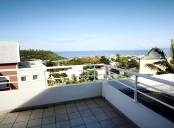 En vente charmant studio de 29.57 m2 avec vue mer et montagne situé à Saint Joseph Réunion