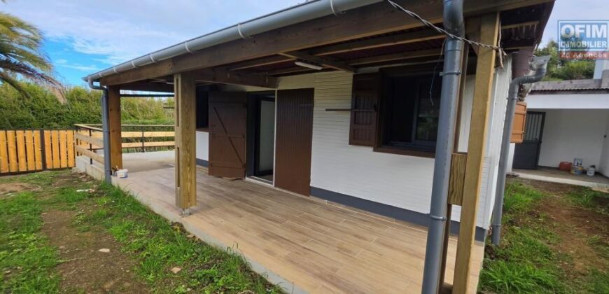 À louer une superbe villa T4 entièrement rénovée d’environ 85 m3 située à La Plaine des Cafres Réunion