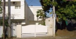 À louer une maison F3 jumelée de 78,80 m² avec cour à Sainte-Clotilde Réunion