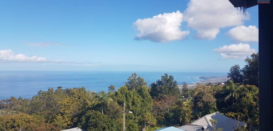 À louer villa F4 neuf en duplex avec jardin et vue mer à Saint-Leu, secteur de l’Étang.