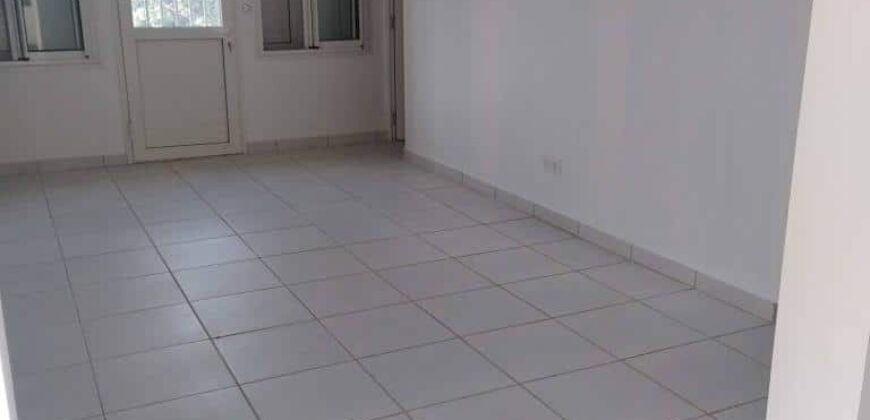 À louer une grande villa T5 DE 75.50M2  proche des écoles à Cambourg Sainte-Anne Réunion
