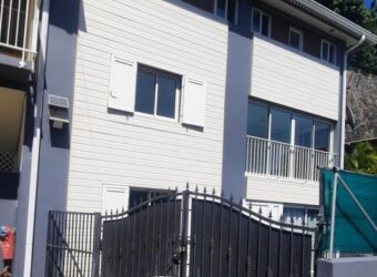 À vendre un immeuble de 6 appartements à Sainte-Suzanne Réunion