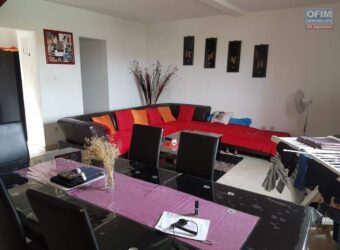 À louer une charmante villa jumelée de type F4 d’environ 105 m2 située dans un secteur calme et résidentiel au Tampon  14ème Réunion