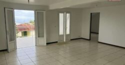 À louer appartement T4 de 80 m2 situé proche du centre-ville du Tevelave Réunion