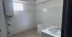 Location d’un appartement de 85.45m2 dans une résidence avec parking à Sainte Clotilde, Réunion