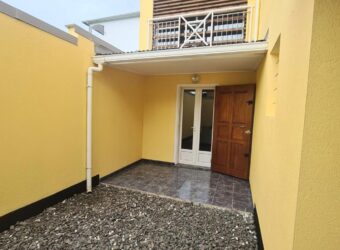À louer une grande villa T5 de 125m2 avec garage à Commune Carron Sainte Suzanne Réunion