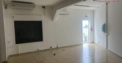 À louer local commercial de 75 m2 situé proche du centre-ville de La Rivière Saint Louis Réunion