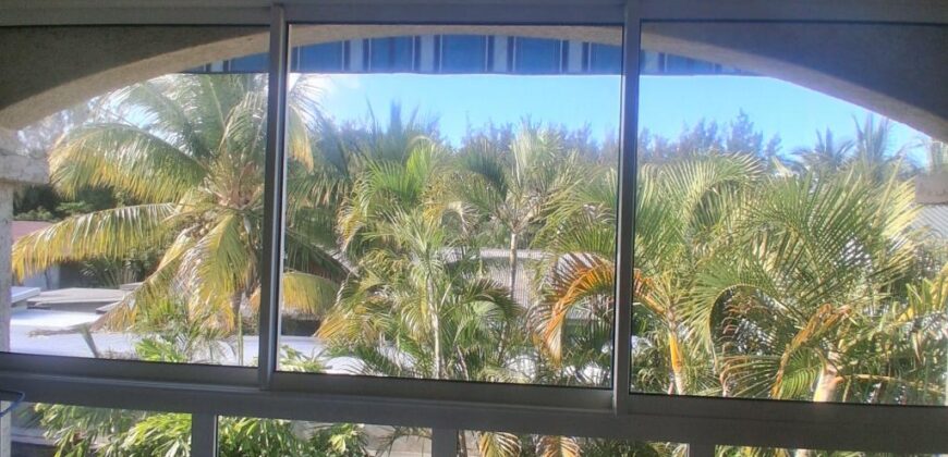 Location d’un appartement F2 en duplex proche plage et commerces à La Saline les bains Réunion