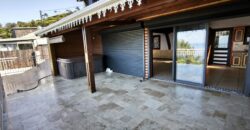 À vendre une villa T4 rénovée de 140 m2 située face à la baie de Manapany-les-Bains à Saint-Joseph Réunion