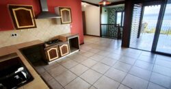 À vendre une villa T4 rénovée de 140 m2 située face à la baie de Manapany-les-Bains à Saint-Joseph Réunion
