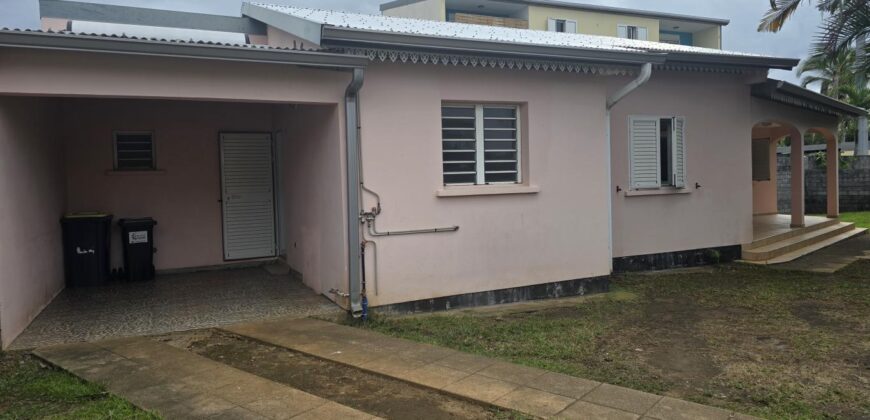 À vendre une maison de plain-pied 100 m² avec jardin à Champ Borne Saint André Réunion