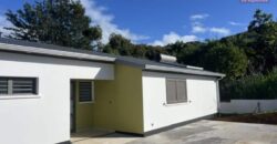 À louer villa type F4 neuve de 80 m2 située dans une petite impasse calme à la Ravine Sèche aux Avirons Réunion