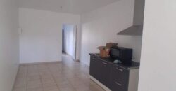 À louer un appartement F2 de 42,87 m² proche commerces à Saint-Gilles les Hauts Réunion