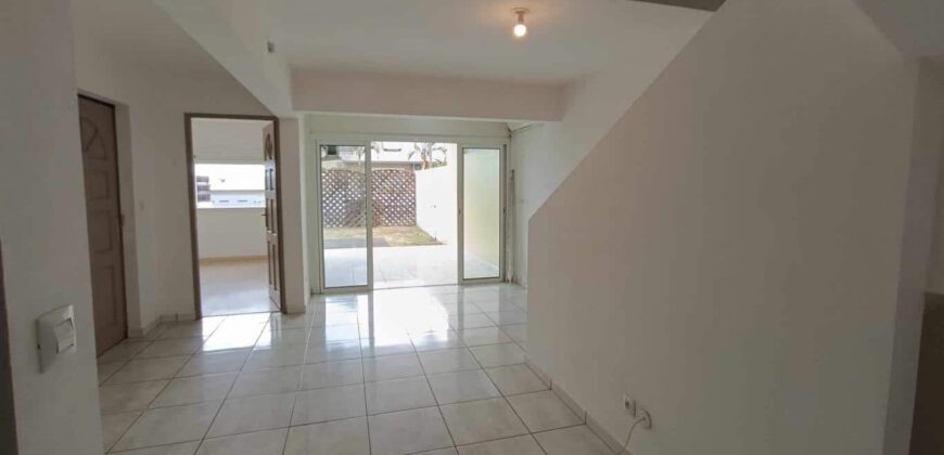 À vendre villa T4 en duplex de 93 m2 située à la Ligne des Bambous Réunion