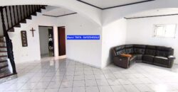 À vendre une grande villa de 160 m2 T5 sur un terrain de 800 m2 située à Grand-Coude Saint-Joseph Réunion
