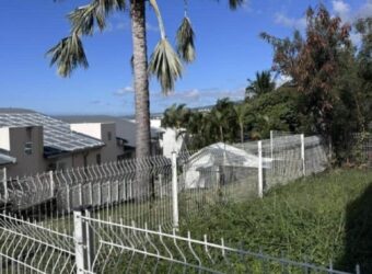 À vendre un appartement de type F3 dans une résidence à Bellepierre Saint Denis Réunion