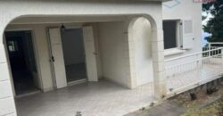 À louer une villa T5 de 118.75 m2 sur deux niveaux située proche du lycée des Avirons Réunion