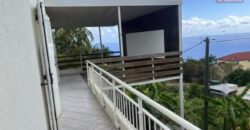 À louer une villa T5 de 118.75 m2 sur deux niveaux située proche du lycée des Avirons Réunion