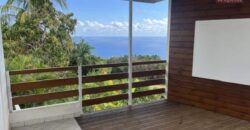 À louer une villa T5 de 118.75 m2 sur deux niveaux située proche du lycée des Avirons Réunion