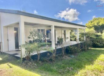 À louer une belle maison F4 avec jardin clos et grande terrasse à La Plaine-des-Palmistes Réunion