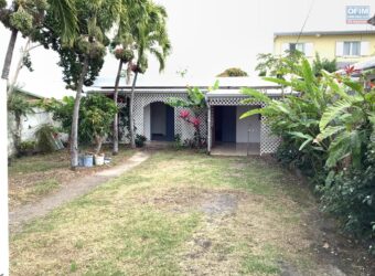 À louer une maison F4 de type case créole entièrement rénovée située à Saint Pierre condé 400 Réunion