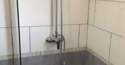 À louer une maison F4 de type case créole entièrement rénovée située à Saint Pierre condé 400 Réunion