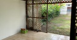 À louer une maison F4 de type case créole entièrement rénovée située à Saint Pierre condé 400 Réunion