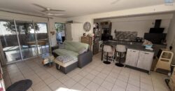 À vendre une maison mitoyenne T3 de 71 m2 située dans une résidence calme et sécurisée à Saint Louis Réunion